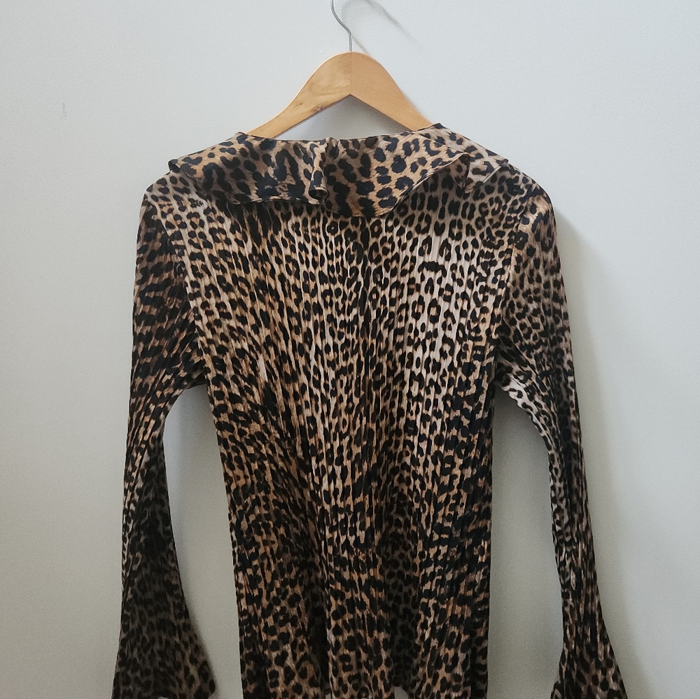 🔥SOLD🔥 Laura Scott Leopard Print Pleated Stretch Button Up Blouse Size Large - Picture 8 of 9